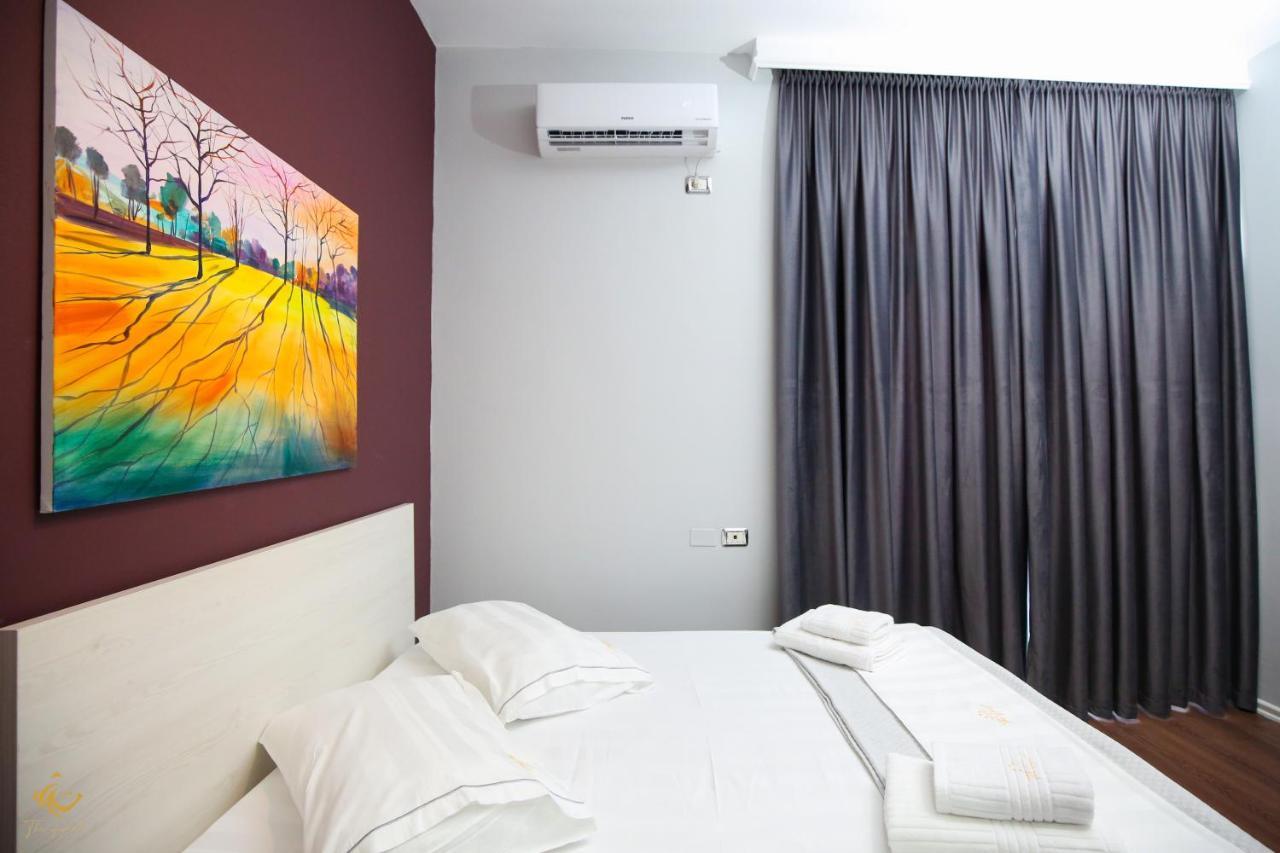 Hotel The Hart à Vlorë Extérieur photo