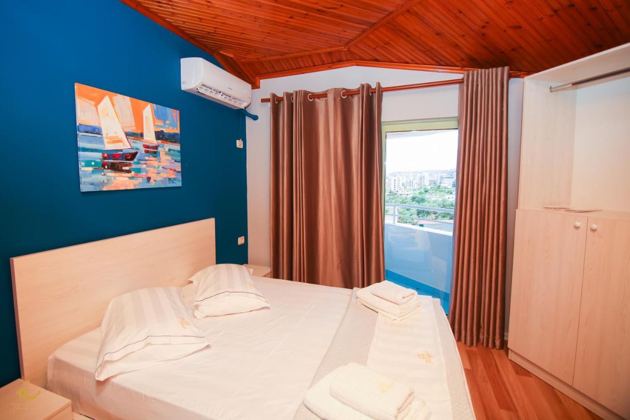 Hotel The Hart à Vlorë Extérieur photo