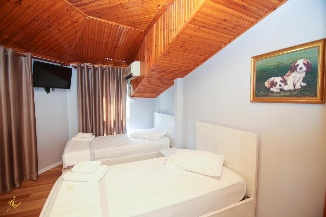 Hotel The Hart à Vlorë Extérieur photo