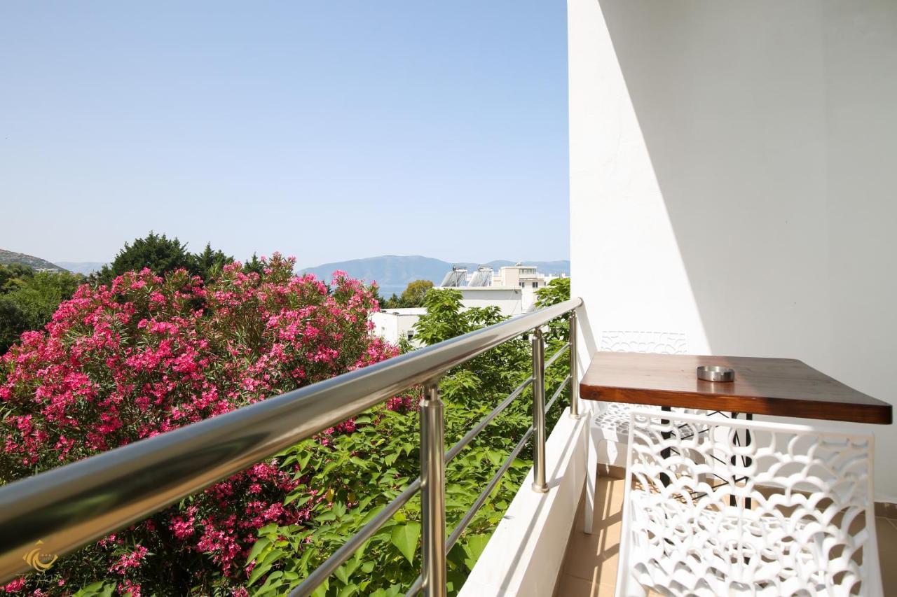 Hotel The Hart à Vlorë Extérieur photo