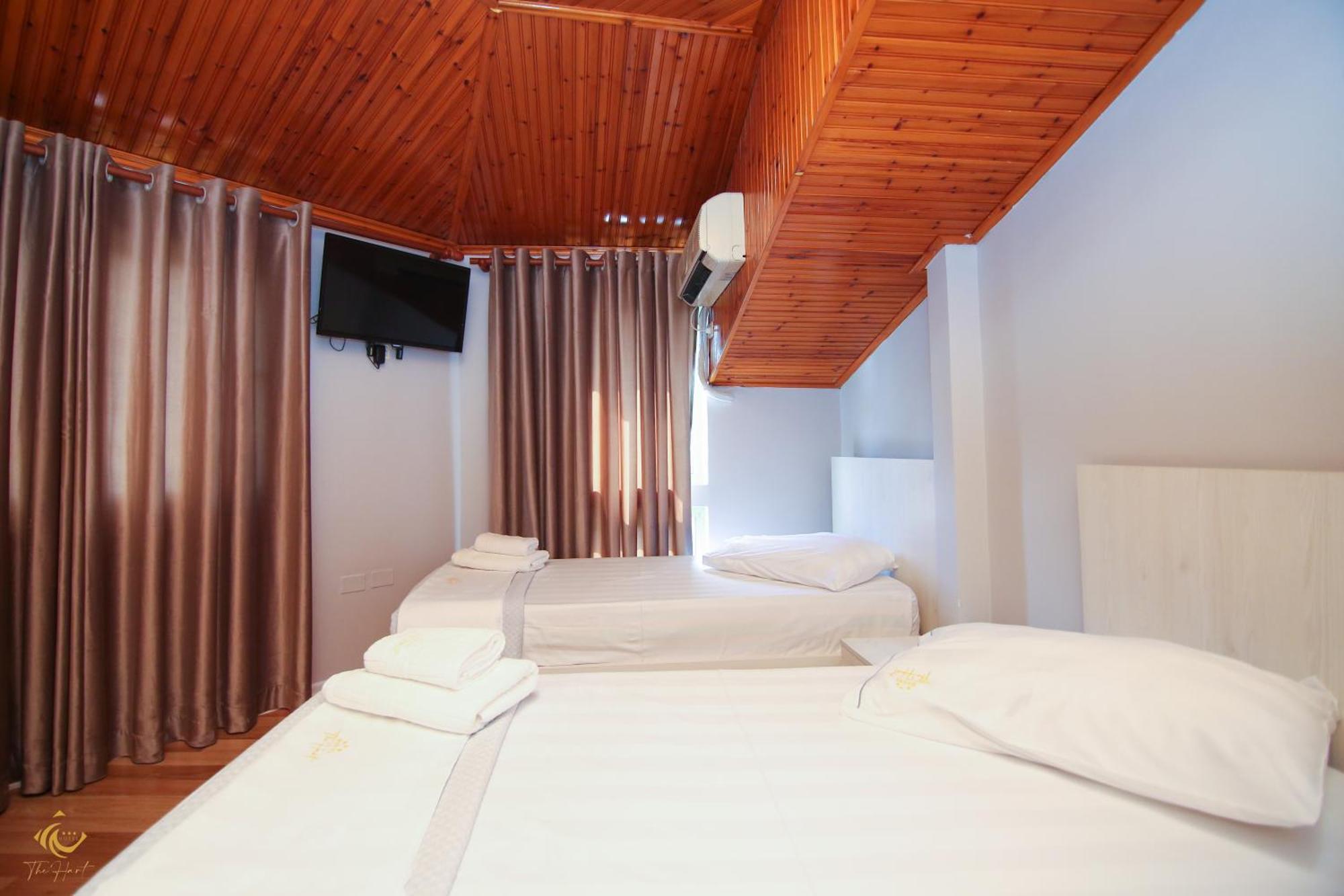 Hotel The Hart à Vlorë Extérieur photo