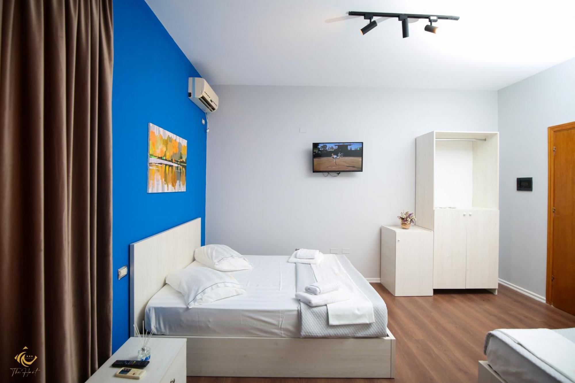 Hotel The Hart à Vlorë Extérieur photo