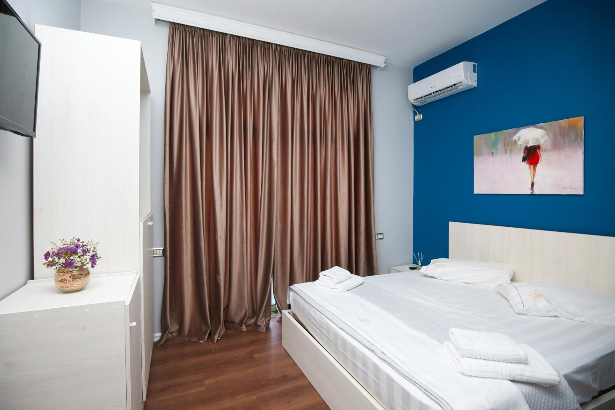Hotel The Hart à Vlorë Extérieur photo