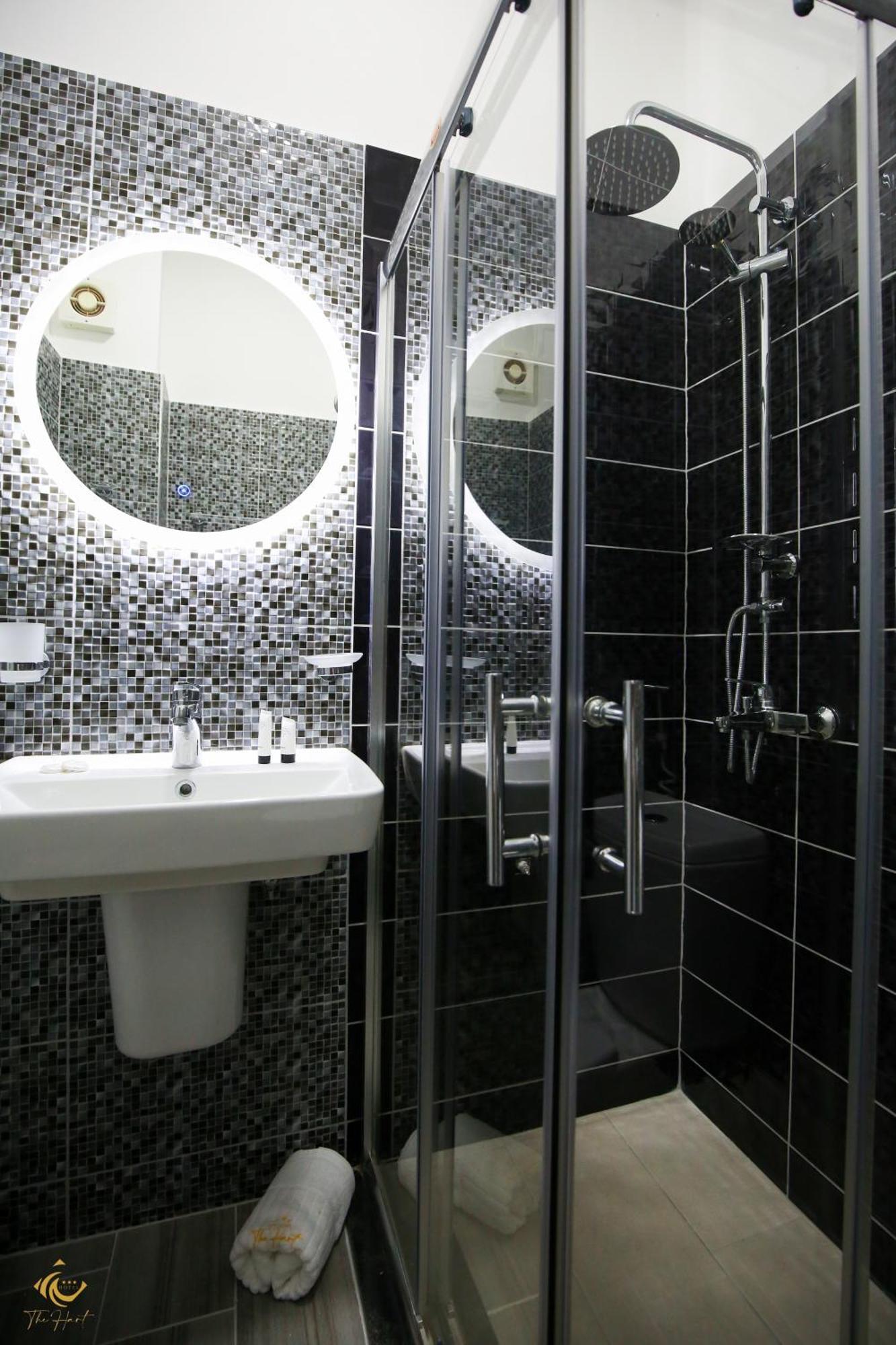 Hotel The Hart à Vlorë Extérieur photo