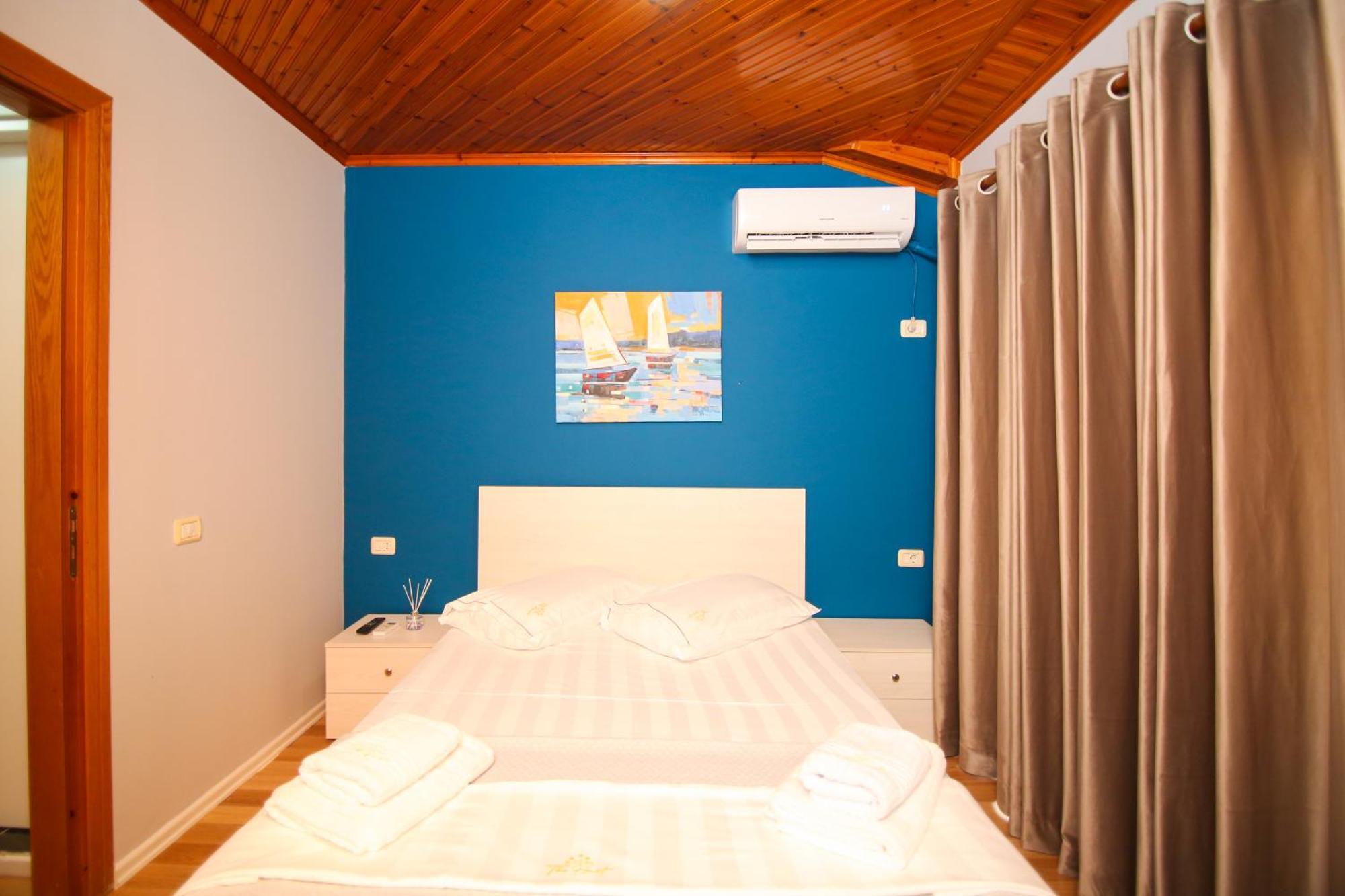 Hotel The Hart à Vlorë Extérieur photo