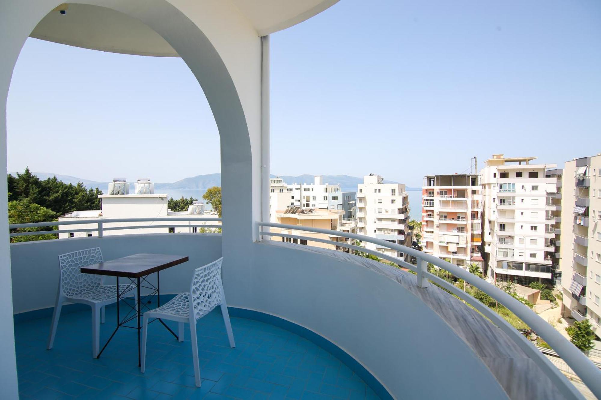 Hotel The Hart à Vlorë Extérieur photo
